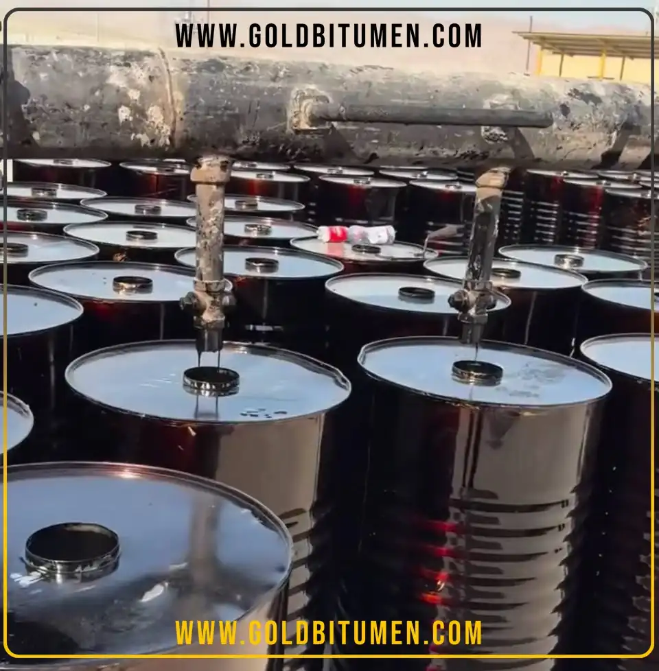 Industrial steel drums filled with premium Performance Grade Bitumen PG 70-16 ready for export
